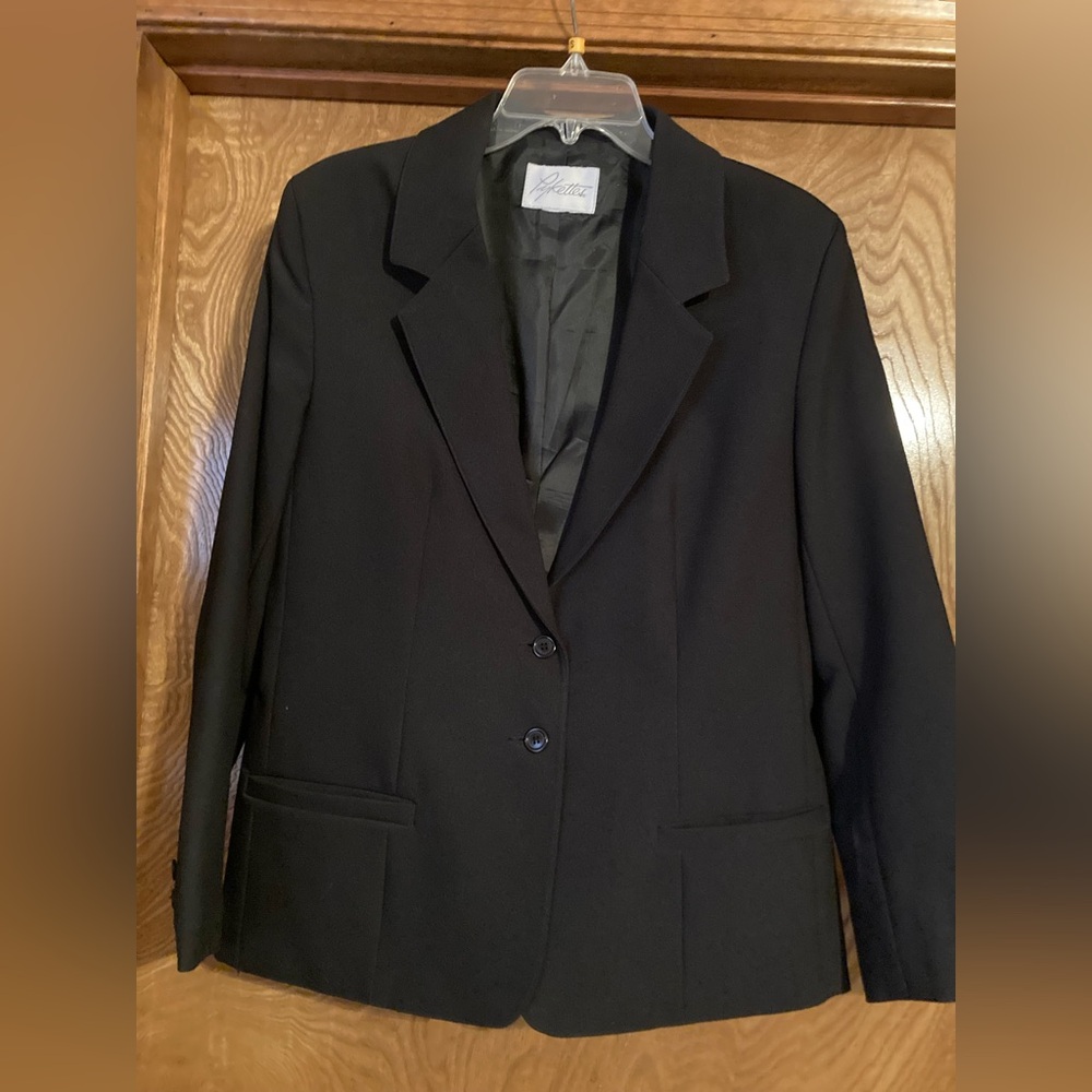 Ladies Pykettes black blazer